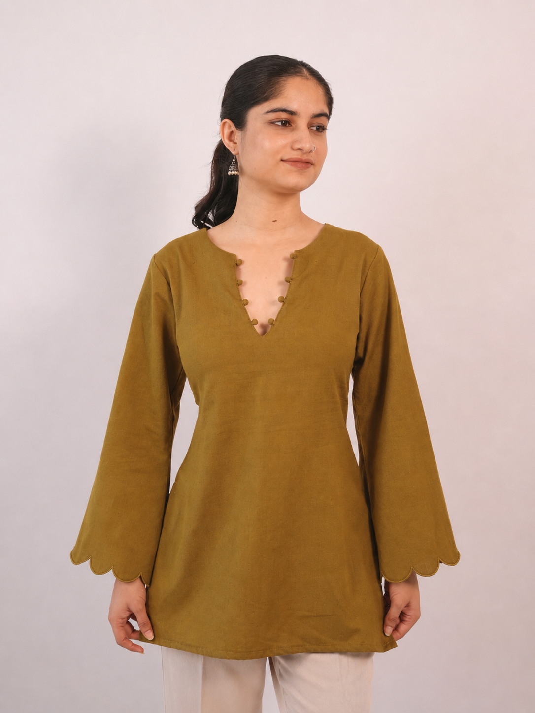 Sara Scallop Sleeved Short Kurti